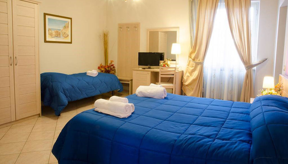 B&B Charme Sora Bagian luar foto